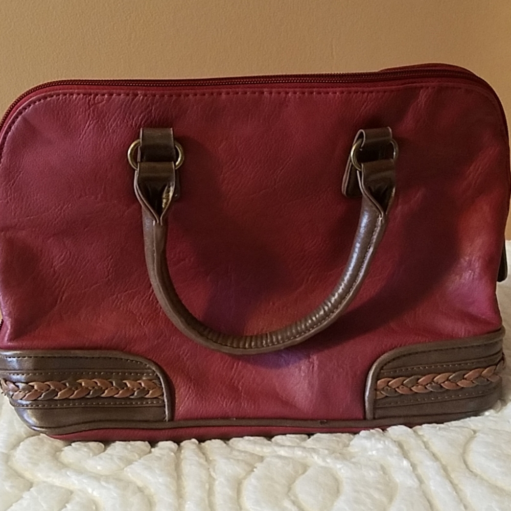 Bueno Handbag